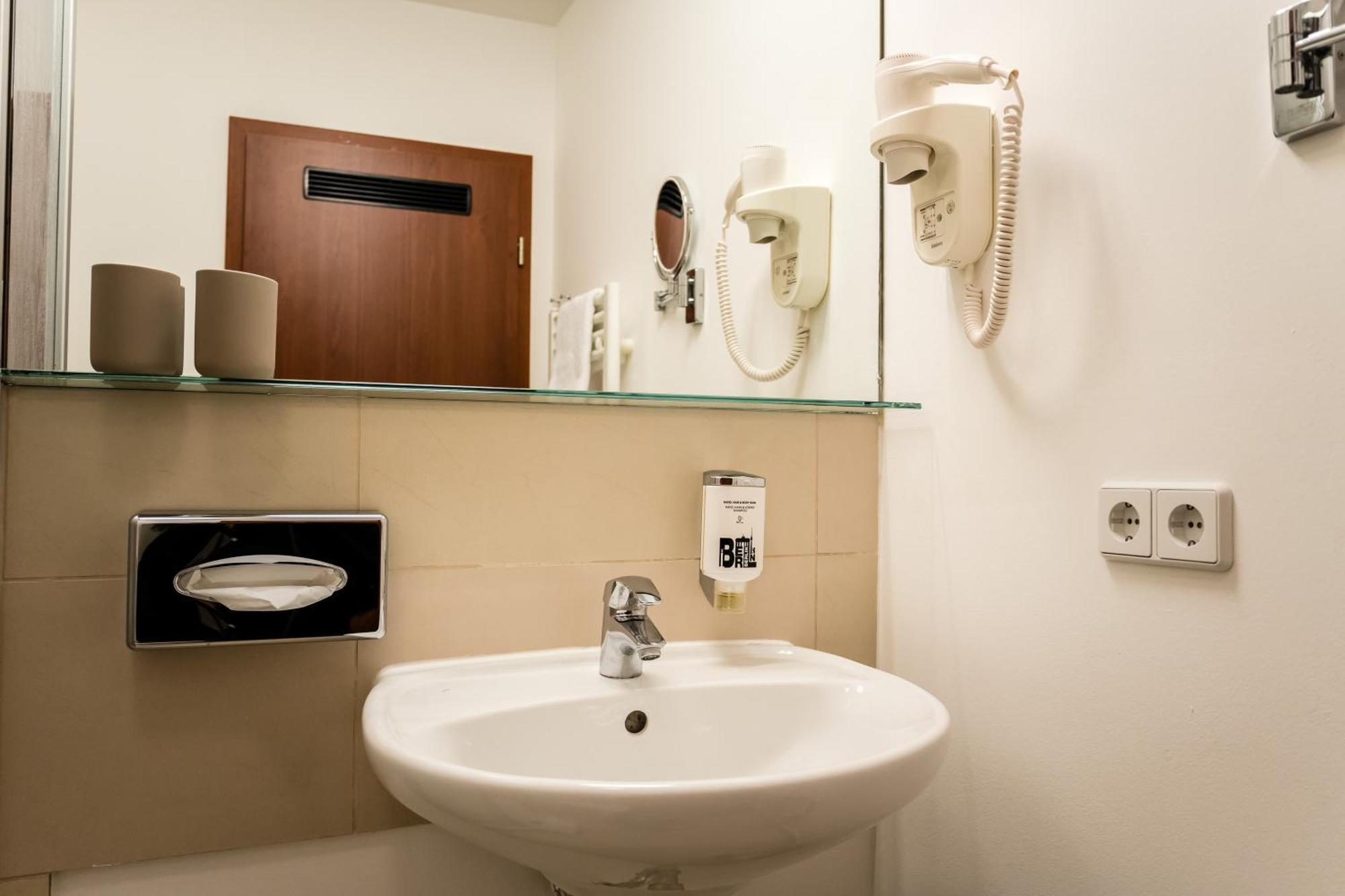 Homaris Boxi Studios Berlijn Kamer foto